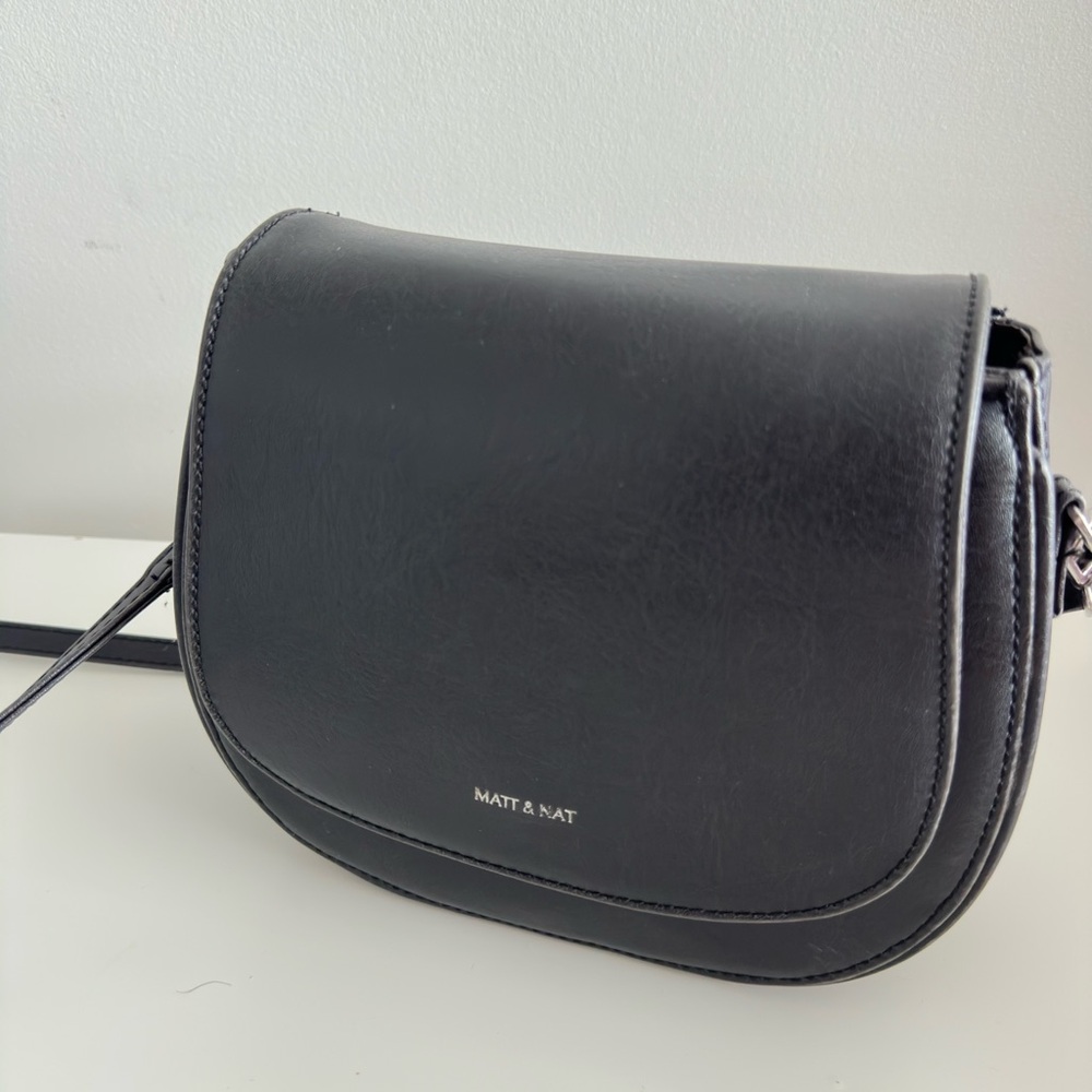 Matt & Nat Vegan Leather Black Crossbody Bag